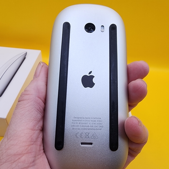 Apple Magic Mouse 2 White Wireless - Open Box - Picture 2 of 4